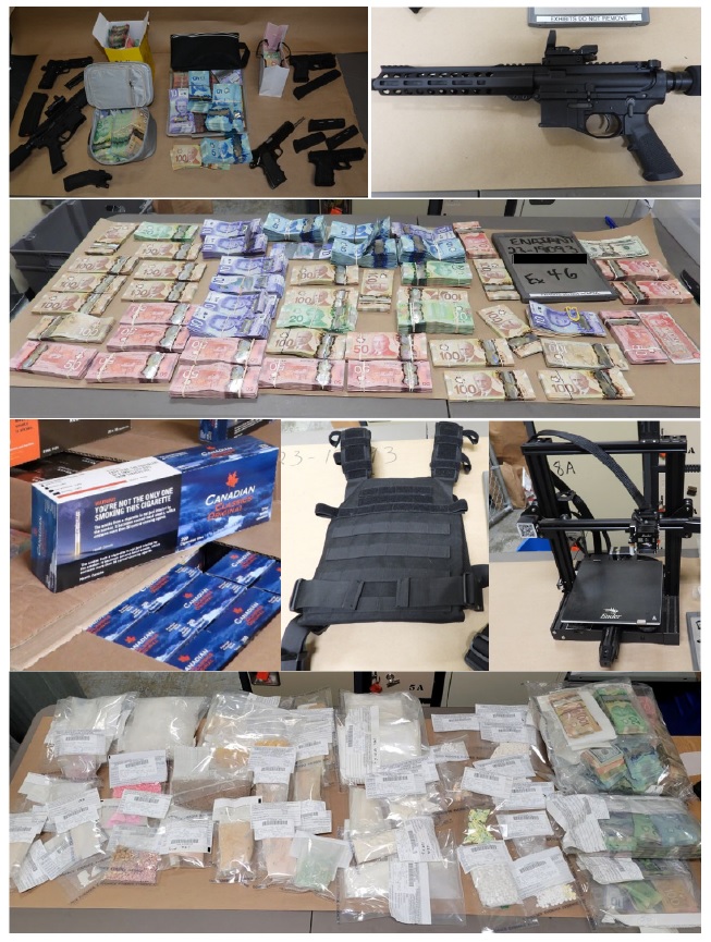 saisie de drogues, armes et argent sur une table
