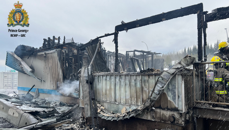 Photo du bâtiment montrant les dommages causés par l’incendie